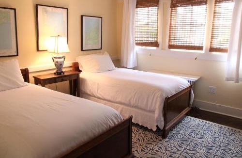 Circuit Avenue Hotel | The Oak Bluffs Inn