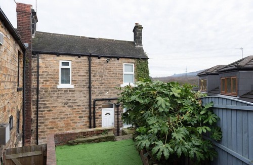 Deepcar House | The Oak Cottage: Charming house