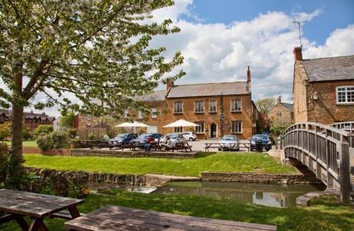 Cottingham Apartment | The Oak House studio