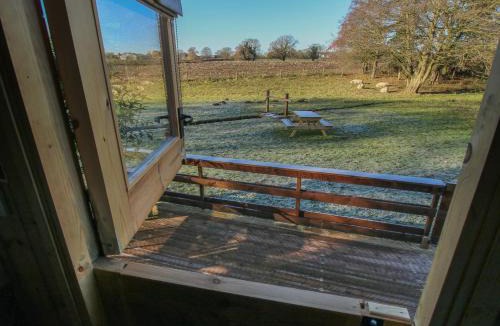 Whitchurch House | The Oak Hut