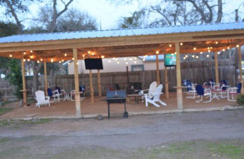 La Grange Hotel | The Oak Motel