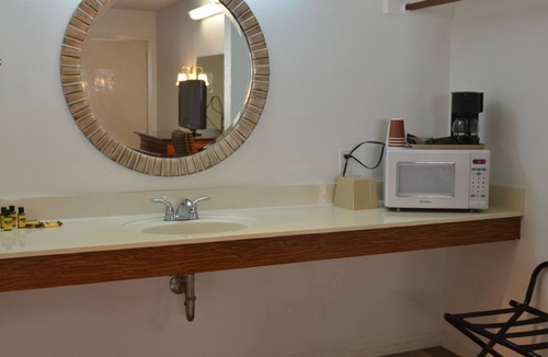 La Grange Hotel | The Oak Motel