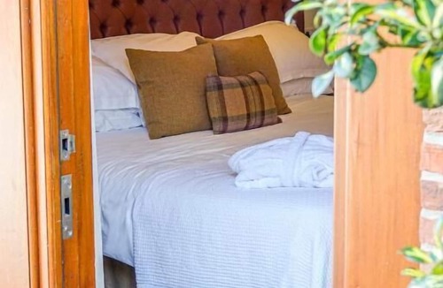 Scawton Hotel | The Oak Tree Inn