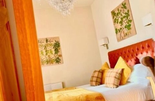 Scawton Hotel | The Oak Tree Inn