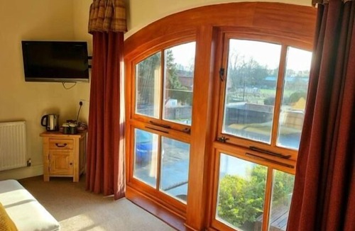 Scawton Hotel | The Oak Tree Inn