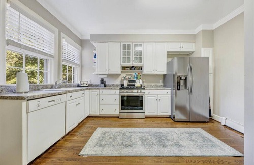 Martinsville Bed & Breakfast | The Oakdale Inn