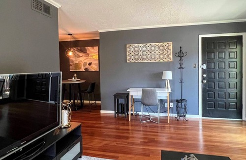 Oak Park - Northwood Condo | The Oaks - A RE Solutions XV Short Term Rental