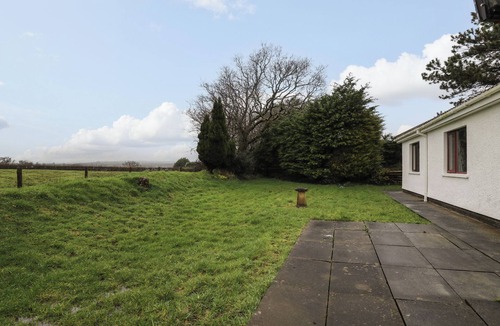 Saint Clears Cottage | The Oaks