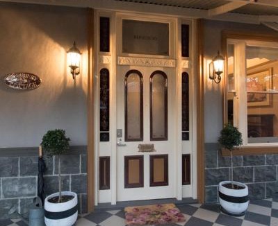 Lilydale Bed & Breakfast | The Oaks Lilydale Accommodation