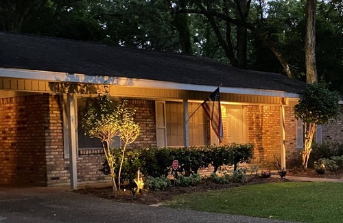 Mobile House | The Oaks on Colonial