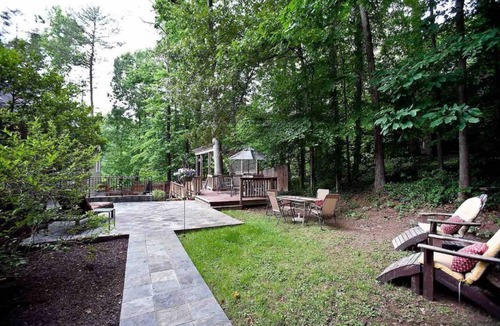 Bethesda House | The Oaks Spacious Vacation Retreat: lovely, comfortable, park-setting 5 mi to DC