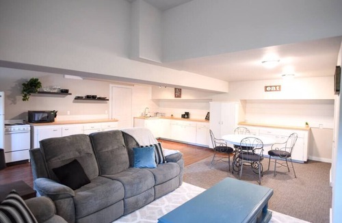 Union Gap Apartment | The Oakshire Cottage