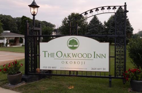 Spirit Lake Bed & Breakfast | The Oakwood Inn Okoboji