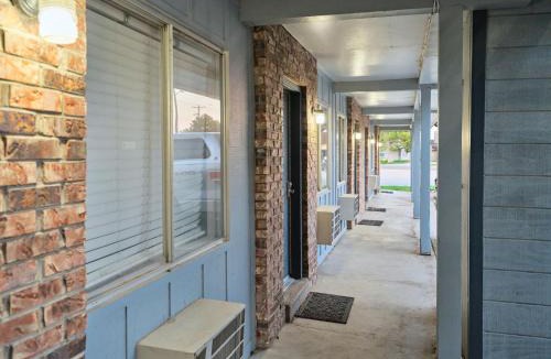 Sterling Hotel | The Oakwood Inn