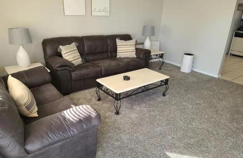 Clovis Apartment | The Oasis - C