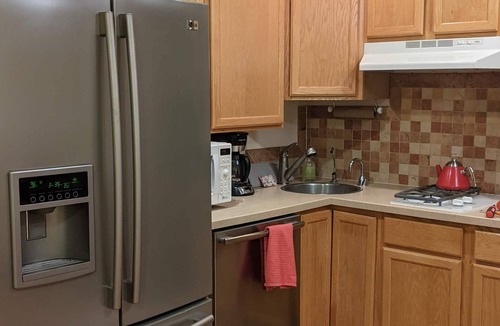 Carlsbad House | The Oasis: Guesthouse w/Lush Shared Yard & Great Location!