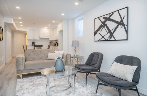 Bowmanville House | The oasis is equipped to make your stay unforgettable!