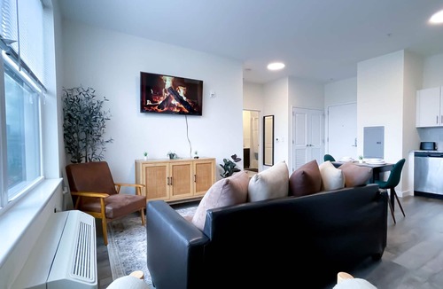 Bound Brook Apartment | The Oasis on Main| 1 BR/1BA★Pet-Friendly