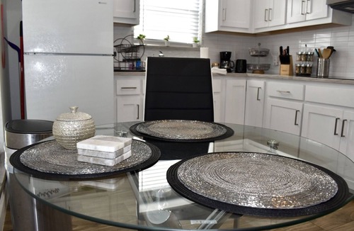 Denton House | The Oasis Private Guest House 1BR 1BA
