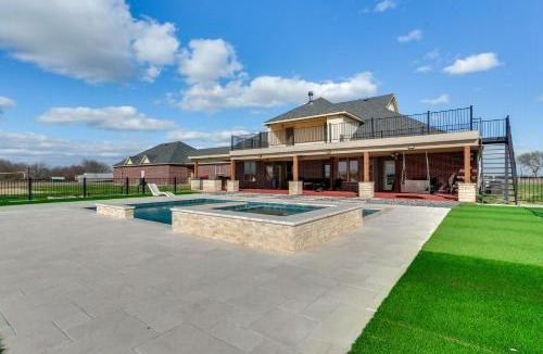 Westminster House | ‘The Oasis Ranch’ 20-Acre Ranch in Whitewright!