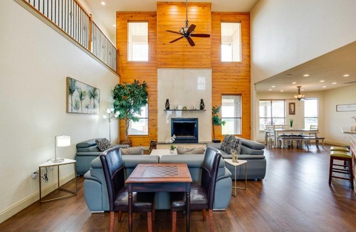 Westminster House | ‘The Oasis Ranch’ 20-Acre Ranch in Whitewright!