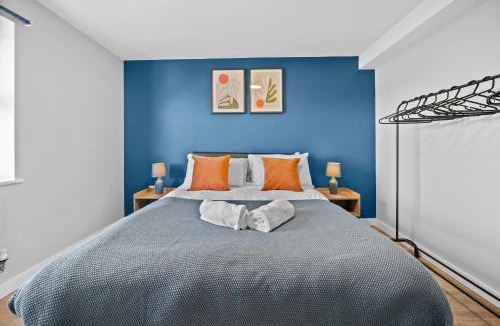 Plasnewydd Apartment | The Oasis Suite