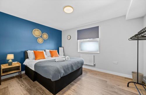 Plasnewydd Apartment | The Oasis Suite