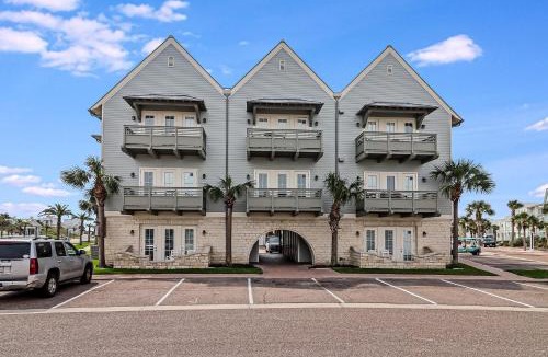 Cinnamon Shore Apartment | The Oasis TC 1101
