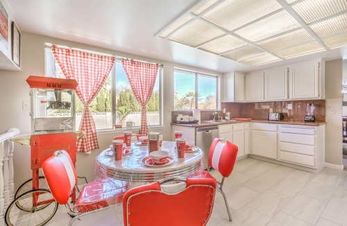 Canyon Gate Bed & Breakfast | The Oasis