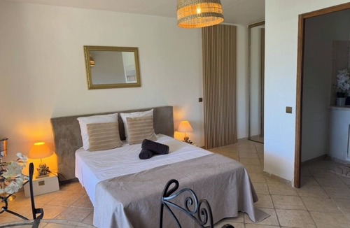 Saint-Sylvestre Bed & Breakfast | The observatory