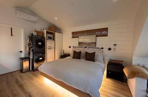 St. Albans House | The Obsidian A Hideaway