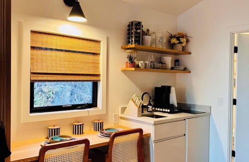 St. Albans Cabin | The Obsidian A Hideaway