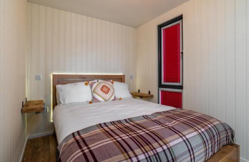 Insch House | The Off Grid Cabin