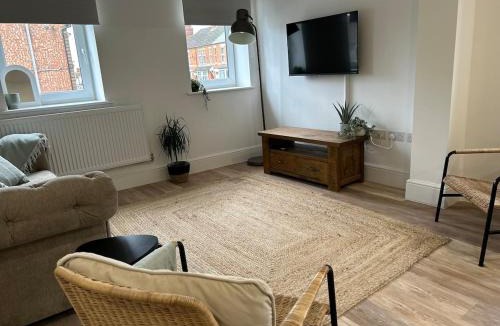 Higham Ferrers Apartment | The Old Band Accommodation 1 kingsize bed and 1 Sofa Bed available