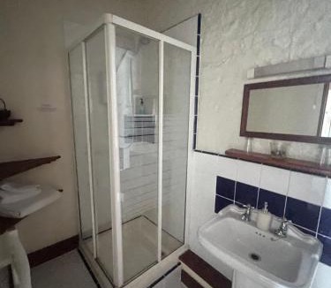 Rhoose Bed & Breakfast | The Old Barn