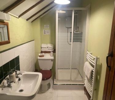 Rhoose Bed & Breakfast | The Old Barn