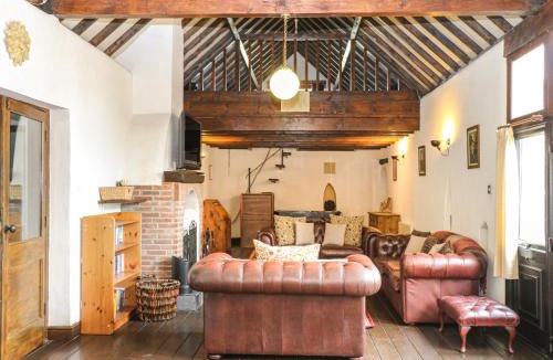 Walcott House | The Old Barn