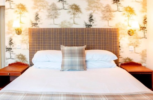 Warminster Hotel | The Old Bell Inn