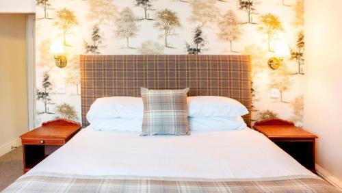 Warminster Hotel | The Old Bell - Warminster