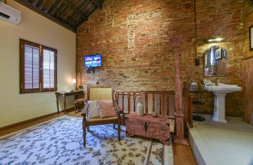 Kampung Jawa House | The Old Brick House by Melaka River in Jonker Area