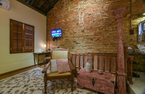 Kampung Jawa House | The Old Brick House by Melaka River in Jonker Area