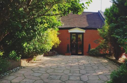 Hockliffe House | The Old Chapel Cottage