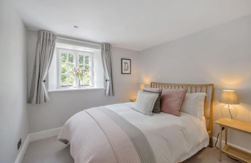 Stoke Abbott House | The Old Chapel