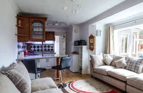 Thorpe St Andrew Cottage | The Old Clockmakers