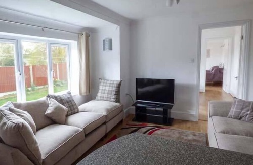 Thorpe St Andrew Cottage | The Old Clockmakers