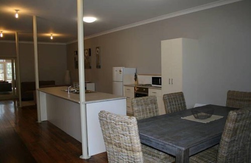 Merricks North Apartment | The old Coolstore - Jonathon Apartment