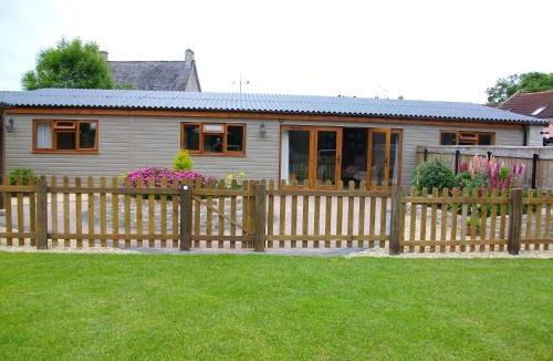 Lydford-on-Fosse House | The Old Cowstall