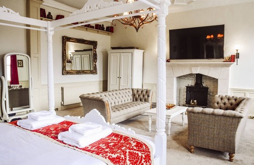 Faringdon Hotel | The Old Crown Coaching Inn