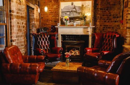 Bordesley Hotel | The Old Crown