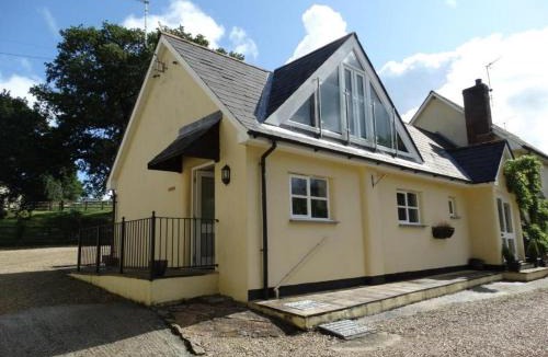 Broadwoodkelly House | The Old Dairy With Indoor Pool In Devon